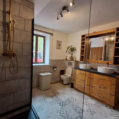 En Bord De Lézignac-Durand