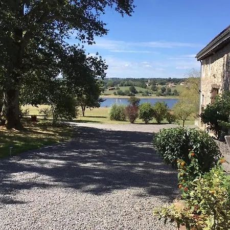 Hébergement de vacances En Bord De